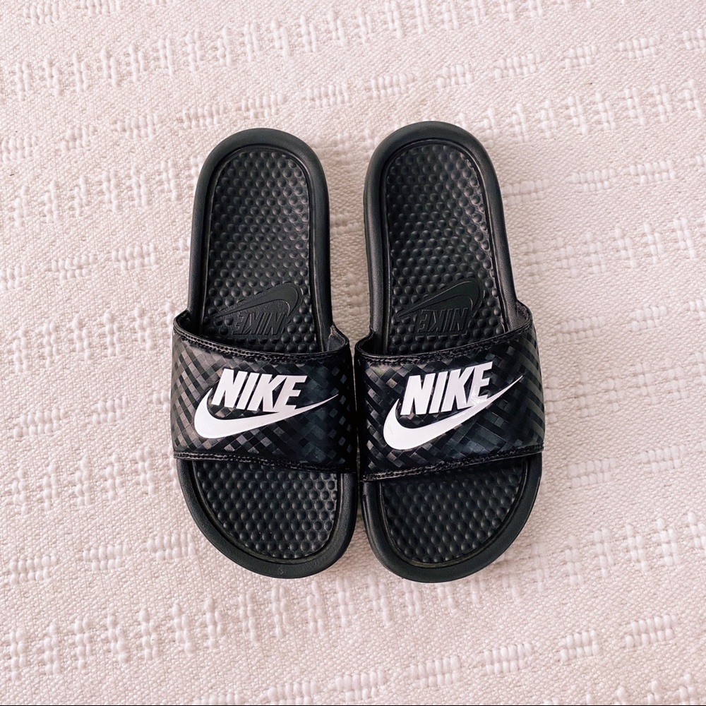 Nike slides